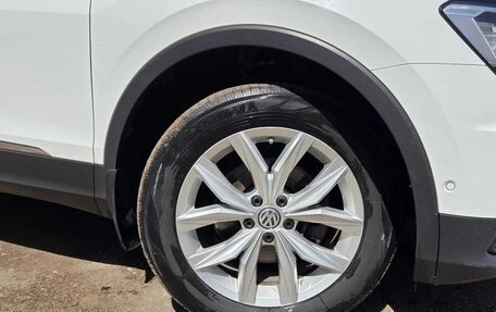 Volkswagen Tiguan II, 2020 год, 2 990 000 рублей, 6 фотография