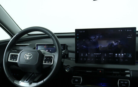 Toyota RAV4, 2026 год, 4 100 000 рублей, 13 фотография