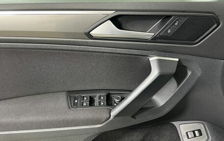 Volkswagen Tiguan II, 2019 год, 2 294 900 рублей, 16 фотография