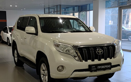 Toyota Land Cruiser Prado 150 рестайлинг 2, 2015 год, 3 465 000 рублей, 3 фотография