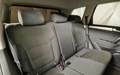 Volkswagen Touareg III, 2011 год, 1 563 000 рублей, 17 фотография