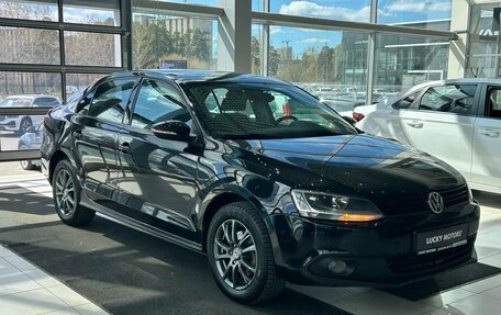 Volkswagen Jetta VI, 2012 год, 695 000 рублей, 3 фотография