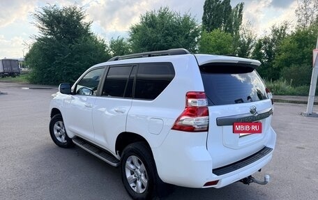 Toyota Land Cruiser Prado 150 рестайлинг 2, 2016 год, 3 550 000 рублей, 10 фотография