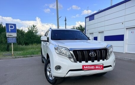 Toyota Land Cruiser Prado 150 рестайлинг 2, 2016 год, 3 550 000 рублей, 2 фотография