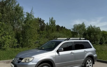 Mitsubishi Outlander III рестайлинг 3, 2005 год, 665 000 рублей, 3 фотография