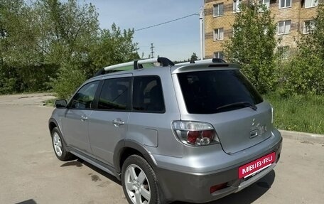 Mitsubishi Outlander III рестайлинг 3, 2005 год, 665 000 рублей, 4 фотография