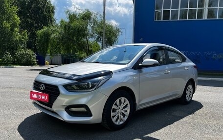 Hyundai Solaris II рестайлинг, 2017 год, 1 190 000 рублей, 5 фотография