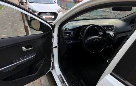KIA Rio III рестайлинг, 2015 год, 890 000 рублей, 13 фотография