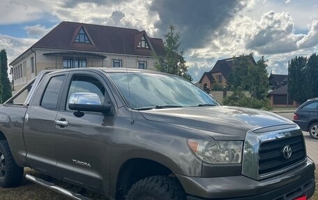 Toyota Tundra II, 2008 год, 2 150 000 рублей, 2 фотография