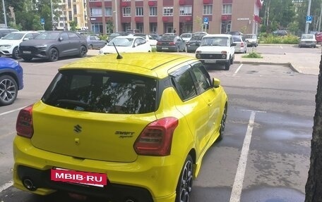 Suzuki Swift V, 2022 год, 1 550 000 рублей, 2 фотография