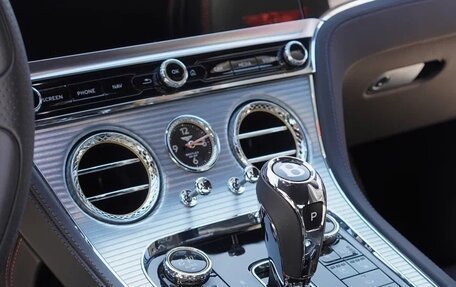 Bentley Continental GT III, 2020 год, 19 000 000 рублей, 8 фотография