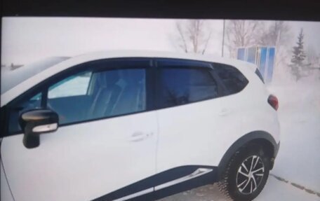 Renault Kaptur I рестайлинг, 2019 год, 1 550 000 рублей, 3 фотография