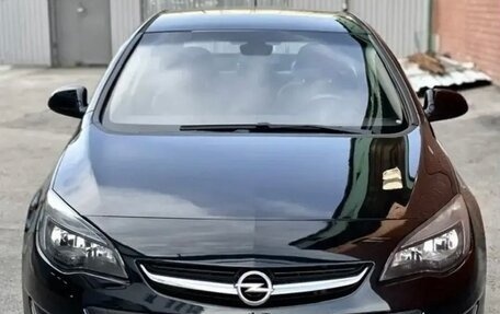 Opel Astra J, 2014 год, 1 050 000 рублей, 1 фотография
