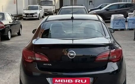 Opel Astra J, 2014 год, 1 050 000 рублей, 4 фотография