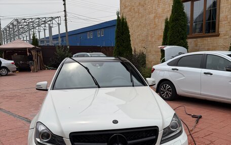 Mercedes-Benz C-Класс, 2011 год, 1 200 000 рублей, 1 фотография