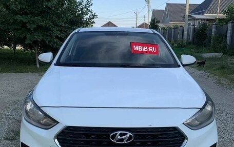 Hyundai Solaris II рестайлинг, 2019 год, 1 100 000 рублей, 1 фотография