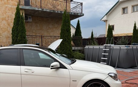 Mercedes-Benz C-Класс, 2011 год, 1 200 000 рублей, 3 фотография