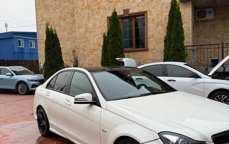 Mercedes-Benz C-Класс, 2011 год, 1 200 000 рублей, 2 фотография