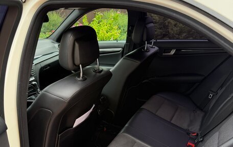 Mercedes-Benz C-Класс, 2011 год, 1 200 000 рублей, 10 фотография