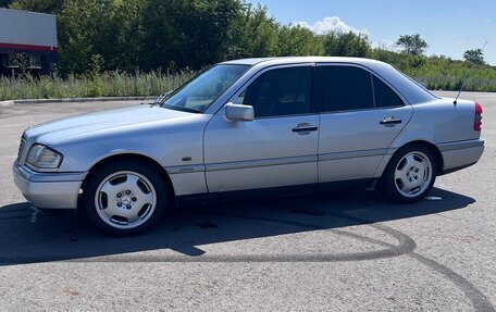 Mercedes-Benz C-Класс, 1995 год, 500 000 рублей, 4 фотография