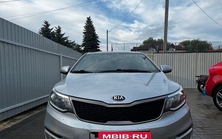 KIA Rio III рестайлинг, 2015 год, 1 050 000 рублей, 2 фотография