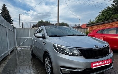 KIA Rio III рестайлинг, 2015 год, 1 050 000 рублей, 3 фотография