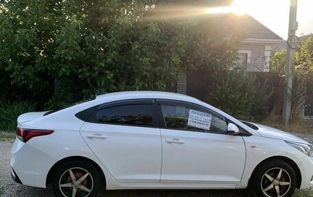 Hyundai Solaris II рестайлинг, 2019 год, 1 100 000 рублей, 3 фотография