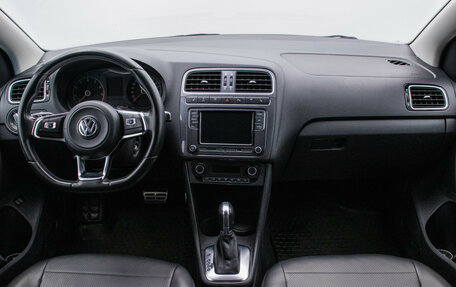 Volkswagen Polo VI (EU Market), 2018 год, 1 400 000 рублей, 14 фотография
