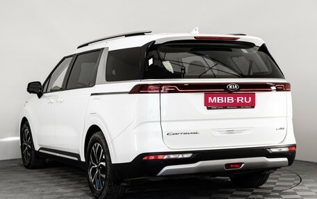 KIA Carnival, 2021 год, 3 999 000 рублей, 9 фотография