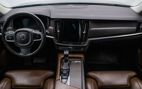 Volvo V90 Cross Country I рестайлинг, 2017 год, 2 550 000 рублей, 14 фотография