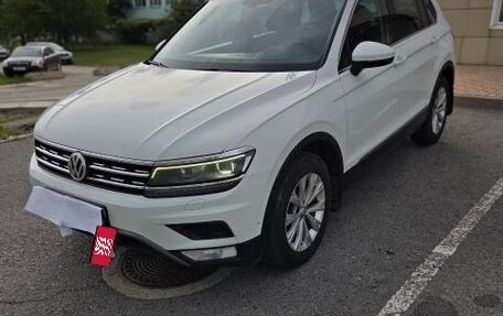 Volkswagen Tiguan II, 2017 год, 1 700 000 рублей, 7 фотография