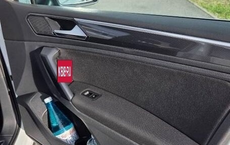 Volkswagen Tiguan II, 2017 год, 1 700 000 рублей, 14 фотография