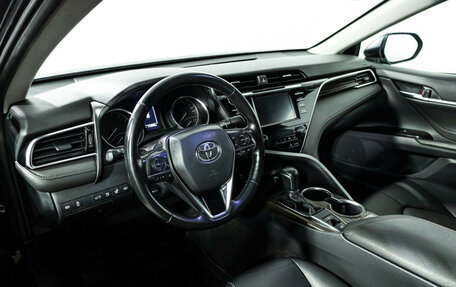 Toyota Camry, 2018 год, 2 449 700 рублей, 12 фотография
