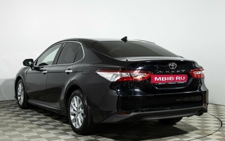 Toyota Camry, 2018 год, 2 449 700 рублей, 8 фотография