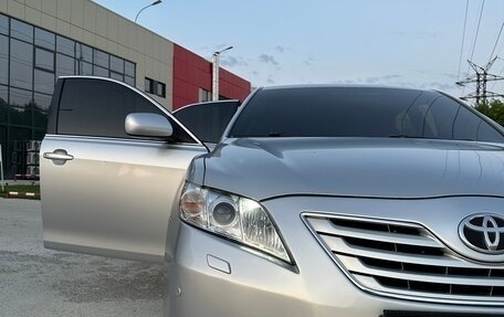 Toyota Camry, 2008 год, 1 100 000 рублей, 32 фотография