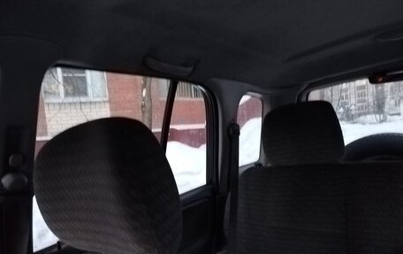 Suzuki Vitara II рестайлинг, 2001 год, 990 000 рублей, 13 фотография
