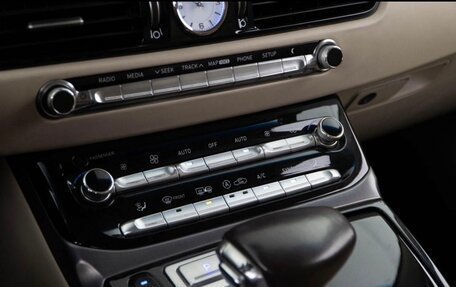 Genesis G90 I рестайлинг, 2016 год, 2 199 000 рублей, 15 фотография