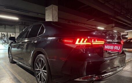 Toyota Camry, 2023 год, 3 300 000 рублей, 10 фотография