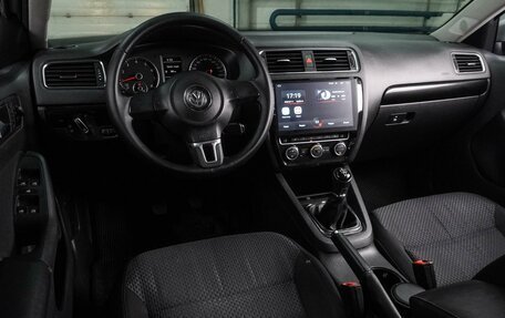 Volkswagen Jetta VI, 2013 год, 929 000 рублей, 6 фотография