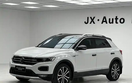 Volkswagen T-Roc I, 2021 год, 1 375 000 рублей, 1 фотография