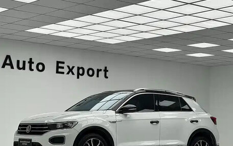 Volkswagen T-Roc I, 2021 год, 1 375 000 рублей, 10 фотография