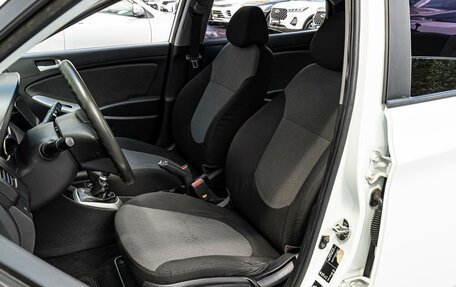 Hyundai Solaris II рестайлинг, 2012 год, 680 000 рублей, 10 фотография