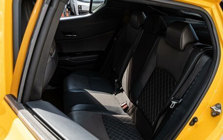 Toyota C-HR I рестайлинг, 2019 год, 1 870 000 рублей, 7 фотография