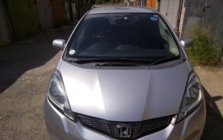 Honda Fit III, 2011 год, 690 000 рублей, 1 фотография