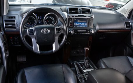 Toyota Land Cruiser Prado 150 рестайлинг 2, 2016 год, 4 099 000 рублей, 6 фотография