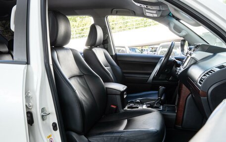 Toyota Land Cruiser Prado 150 рестайлинг 2, 2016 год, 4 099 000 рублей, 8 фотография