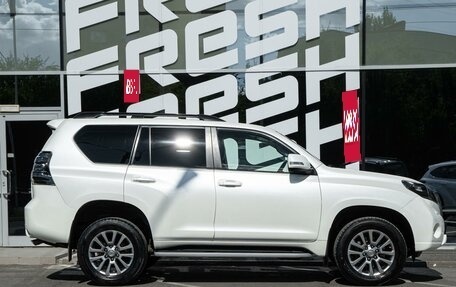Toyota Land Cruiser Prado 150 рестайлинг 2, 2016 год, 4 099 000 рублей, 5 фотография