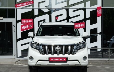 Toyota Land Cruiser Prado 150 рестайлинг 2, 2016 год, 4 099 000 рублей, 3 фотография
