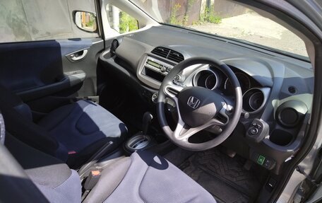 Honda Fit III, 2011 год, 690 000 рублей, 4 фотография
