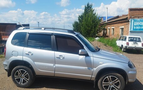 Chevrolet Niva I рестайлинг, 2017 год, 850 000 рублей, 12 фотография